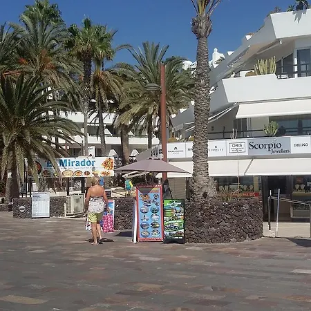 In Las Americas